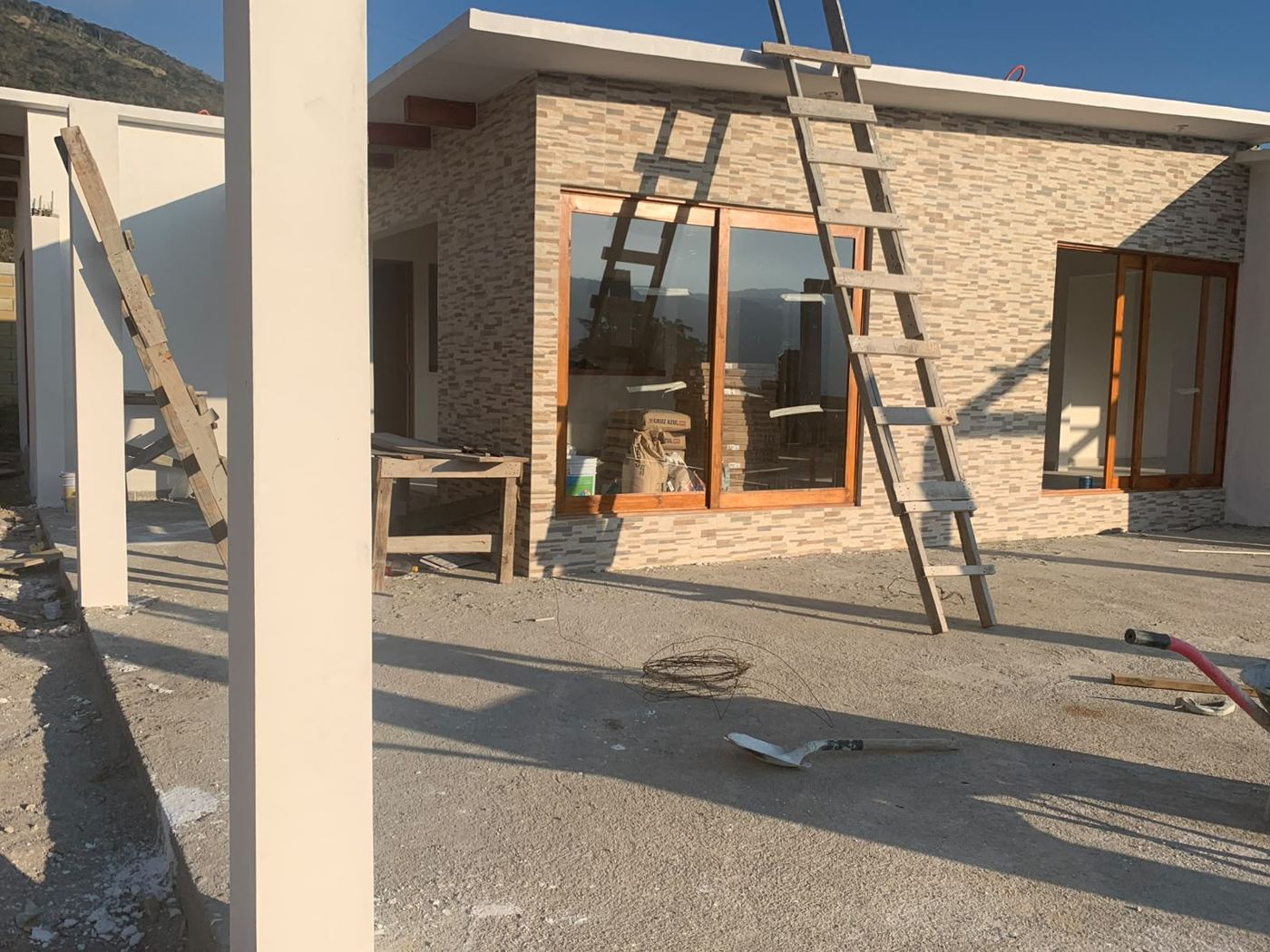 Vivienda en construcción · Supervisión de obra · Construq