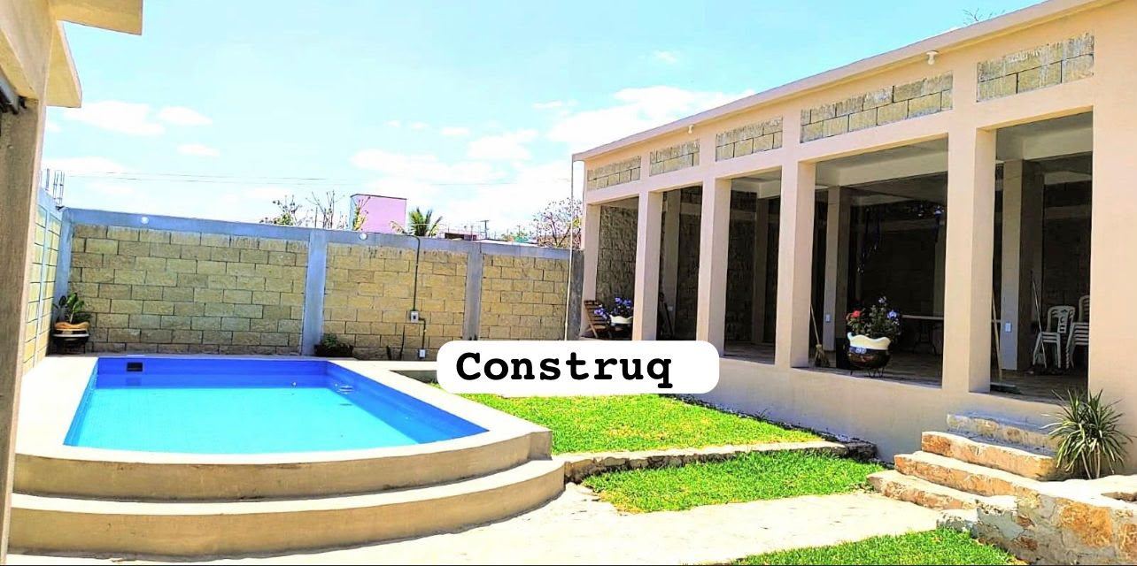 Casa con alberca · Construq · Arq. Almira Hernández Salinas